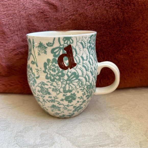 Anthropologie heirloom monogram mug “d” - Picture 7 of 7